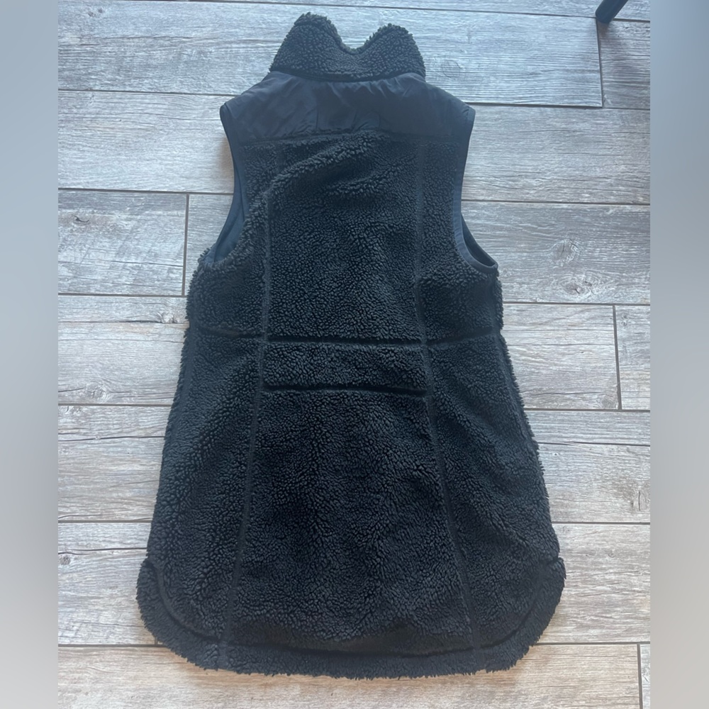 L.L. Bean Sherpa Fleece Long Vest - Picture 4 of 6